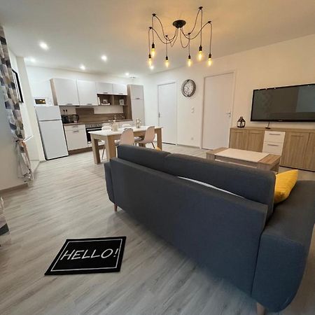 Le Beauvais Apartment Evron Luaran gambar