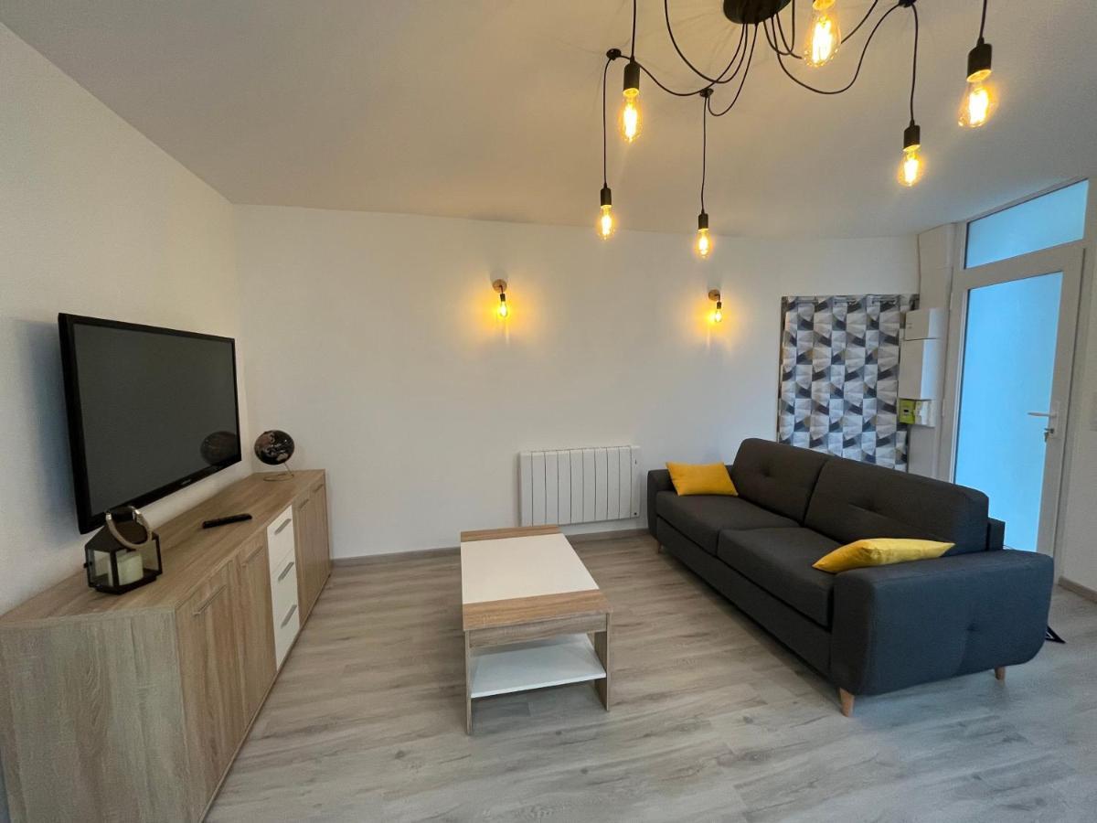 Le Beauvais Apartment Evron Luaran gambar