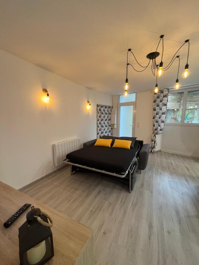 Le Beauvais Apartment Evron Luaran gambar